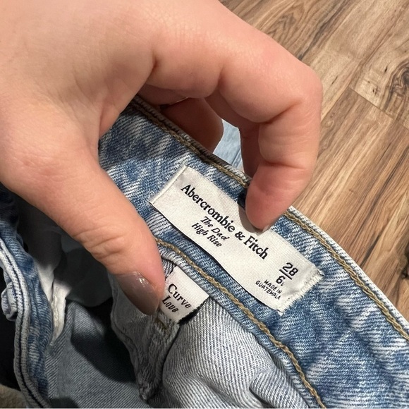 Abercrombie & Fitch Curve Love High Rise Dad Jean Destroy - Picture 6 of 9